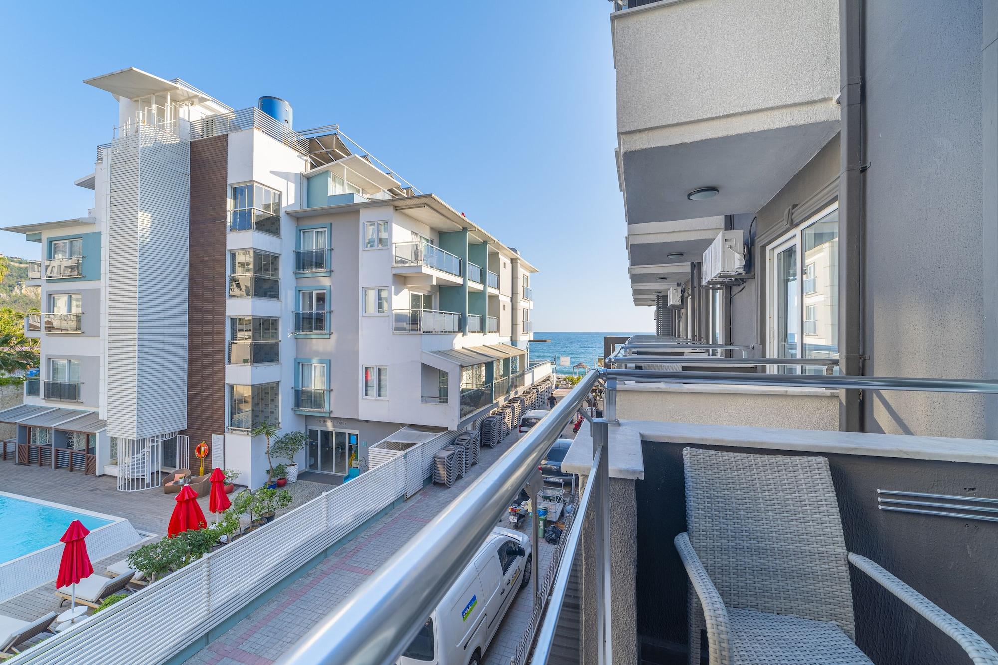 Royalisa Palmiye Beach Hotel Adult Only Аланя Екстериор снимка