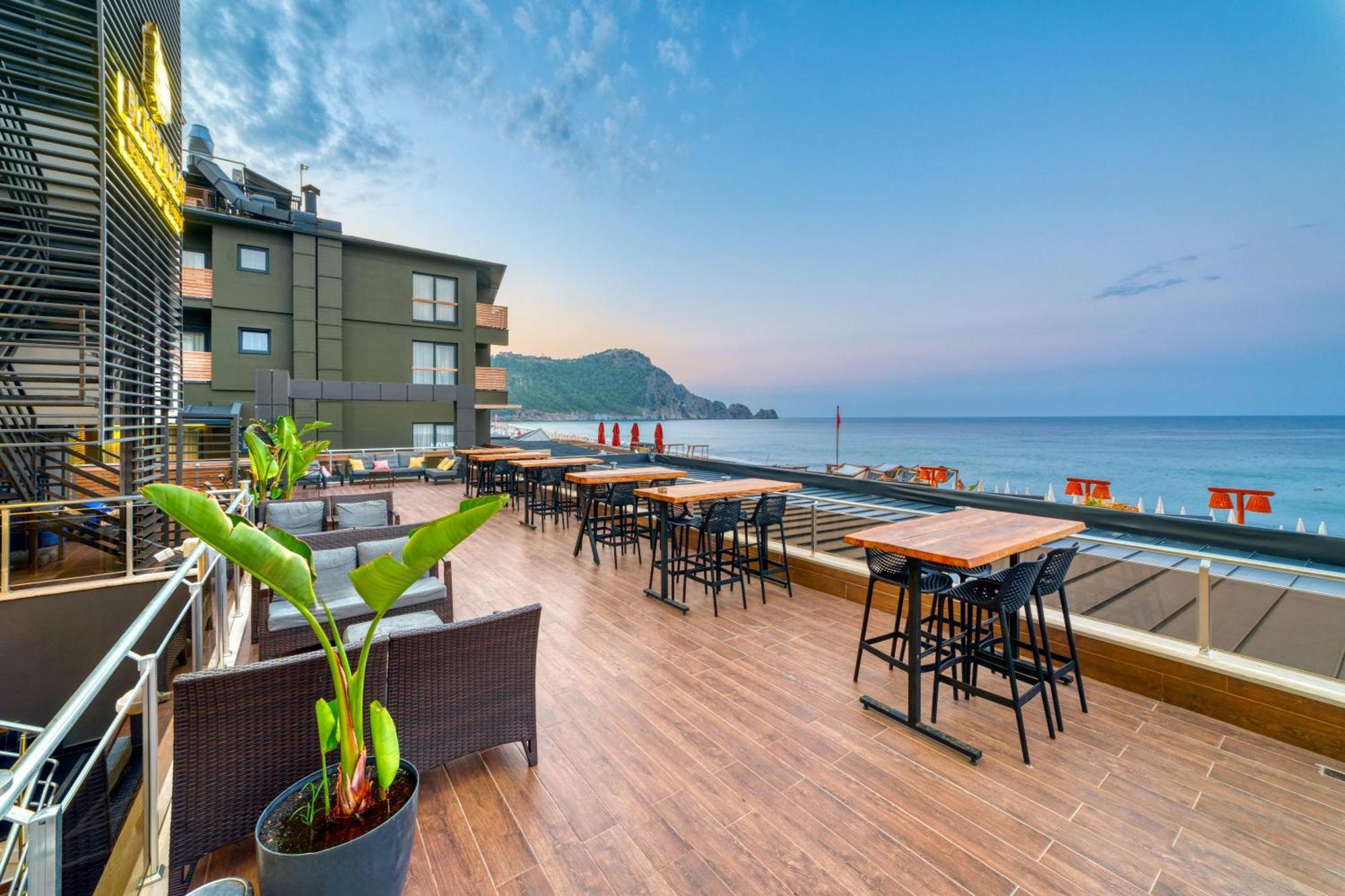 Royalisa Palmiye Beach Hotel Adult Only Аланя Екстериор снимка